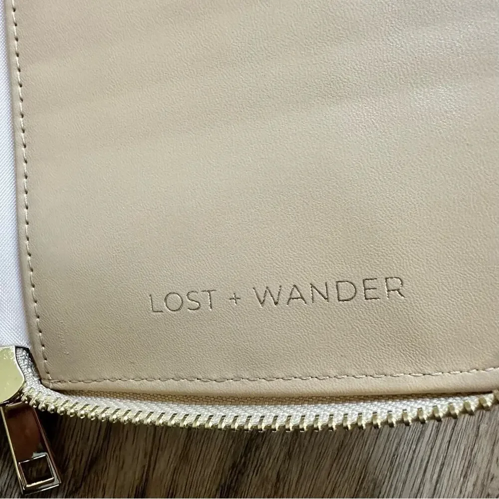 NEW! Lost + Wander Beige Wristlet Clutch,‎ Passport Holder, Travel, Beige